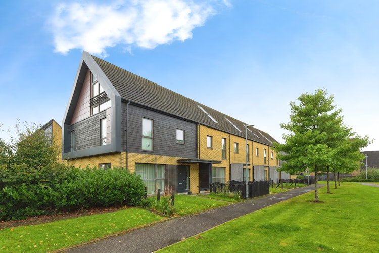 2 bedroom terraced house