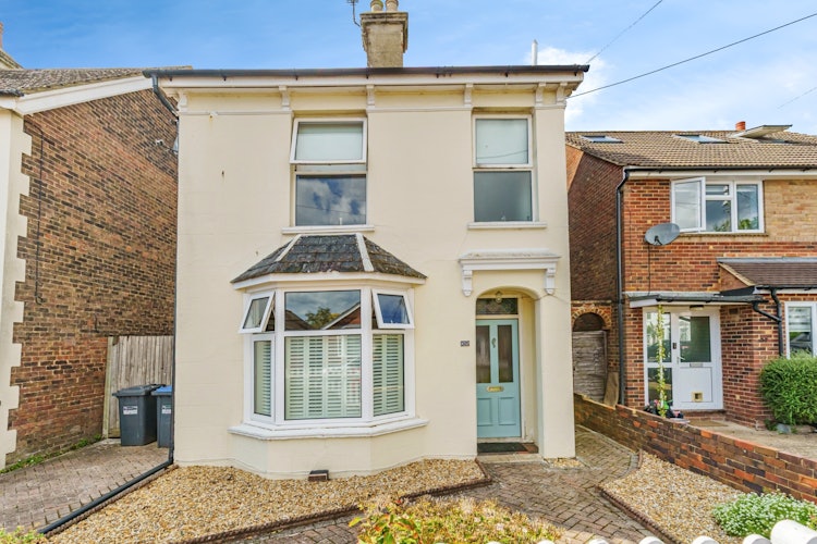 3 bedroom detached house
