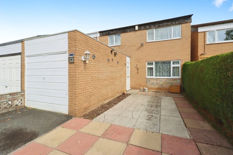 3 bedroom semi-detached house