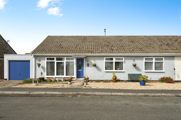 3 bedroom semi-detached bungalow