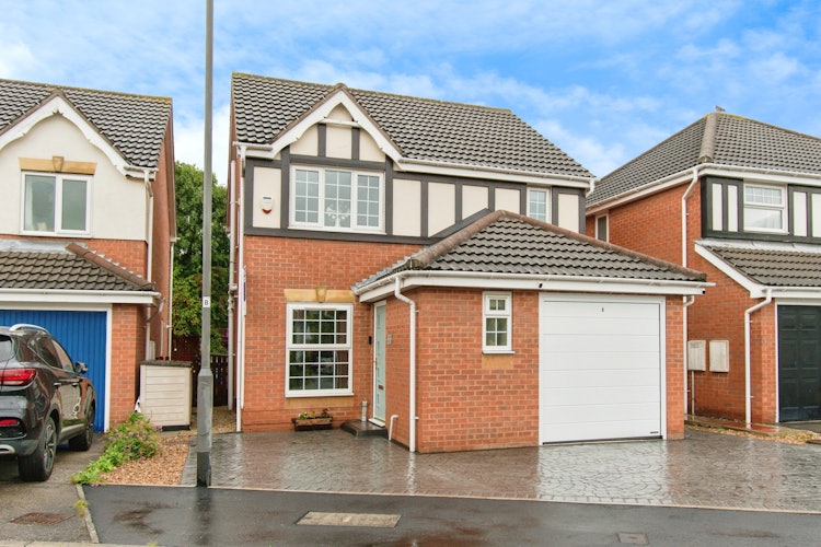 3 bedroom detached house