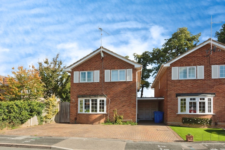 4 bedroom detached house