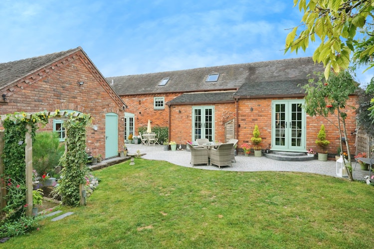3 bedroom barn conversion