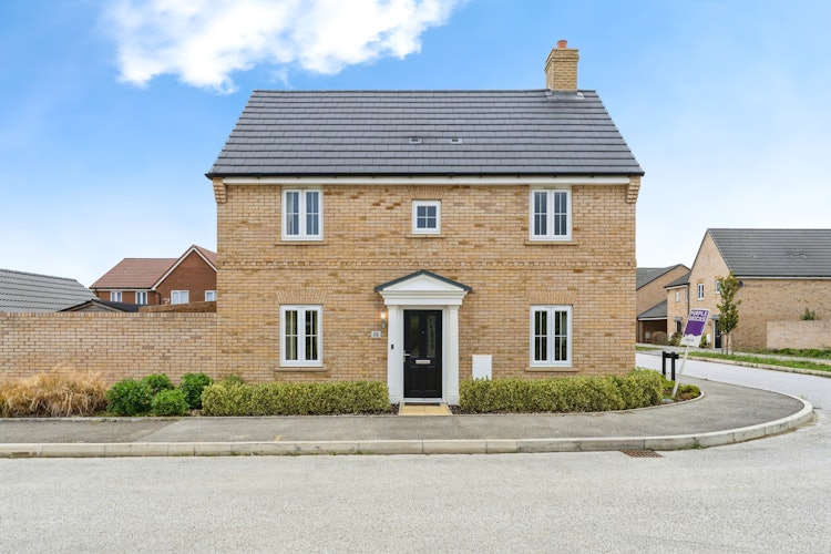 3 bedroom semi-detached house
