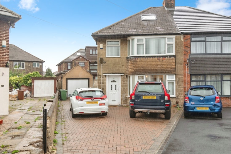 4 bedroom semi-detached house
