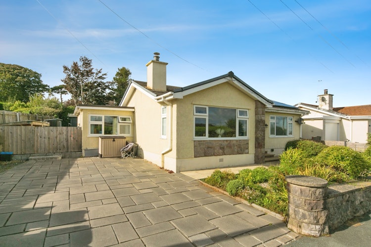 2 bedroom detached bungalow
