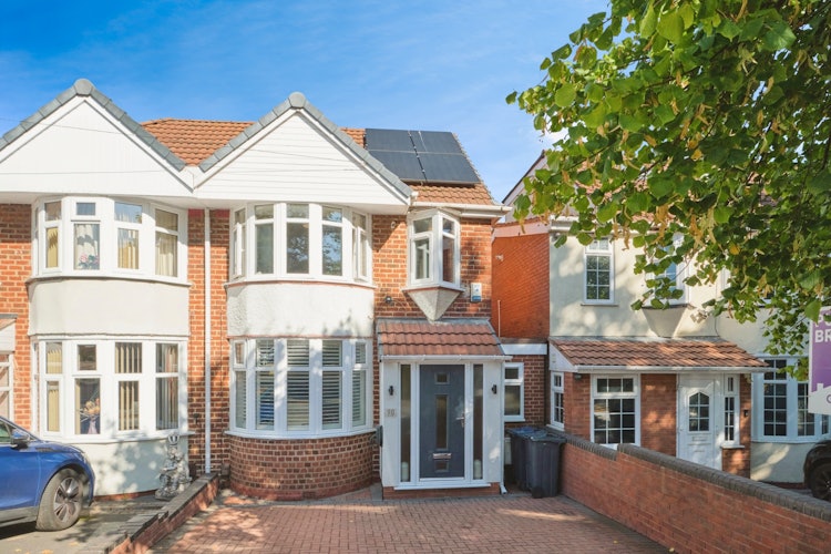 4 bedroom semi-detached house