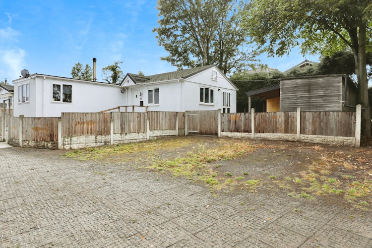 2 bedroom park home