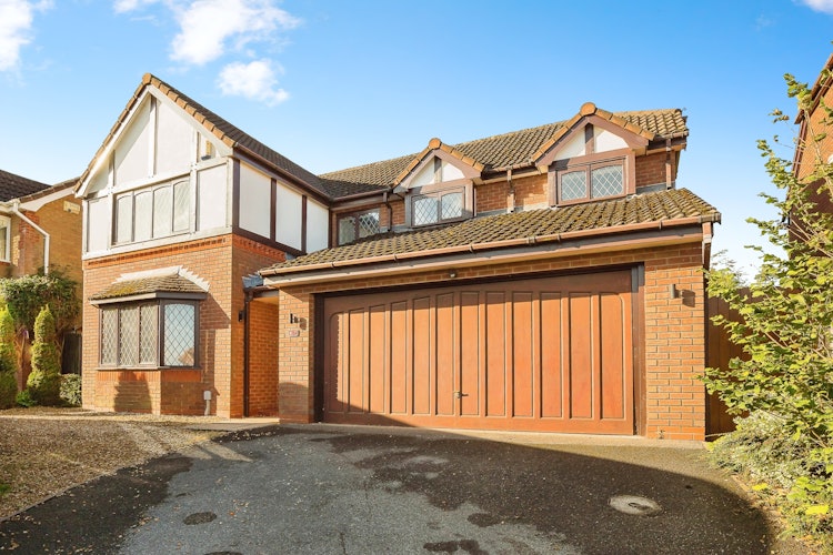 4 bedroom detached house