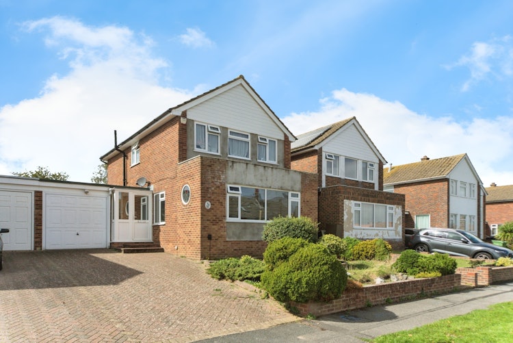 3 bedroom detached house
