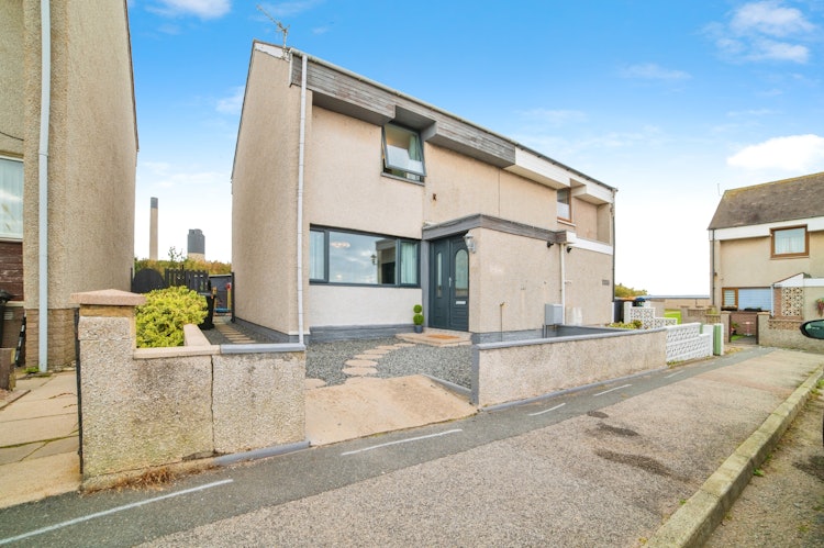 2 bedroom semi-detached house
