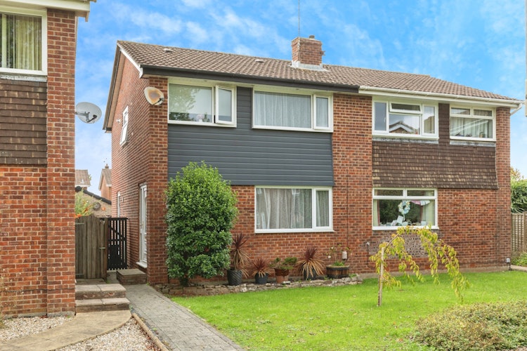 3 bedroom semi-detached house