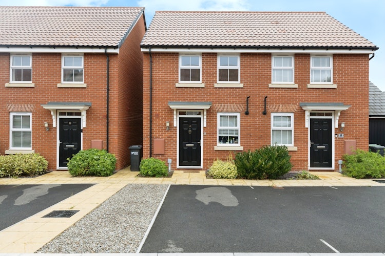 2 bedroom semi-detached house