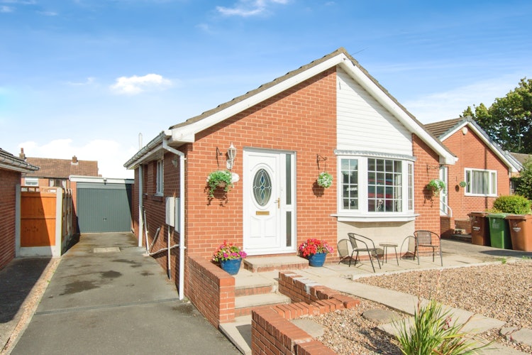 2 bedroom detached bungalow