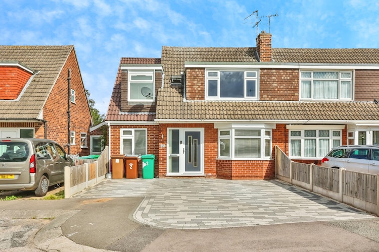 3 bedroom semi-detached house