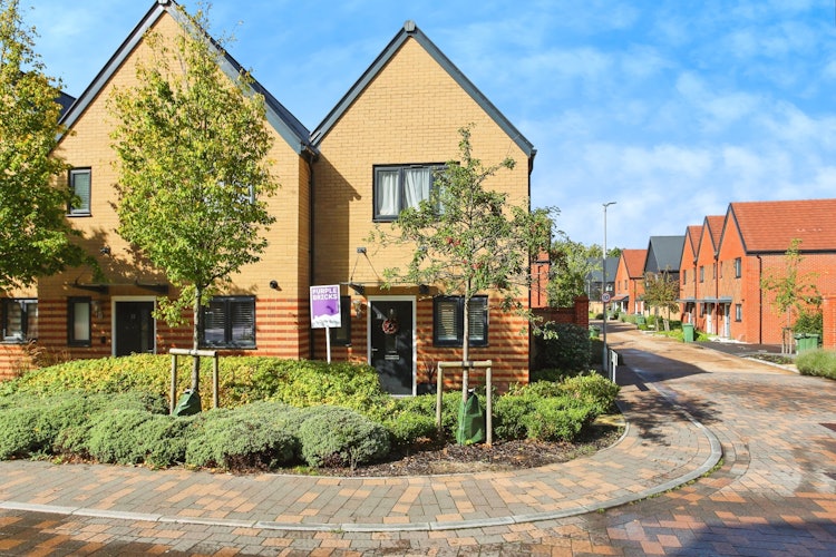 2 bedroom end of terrace house
