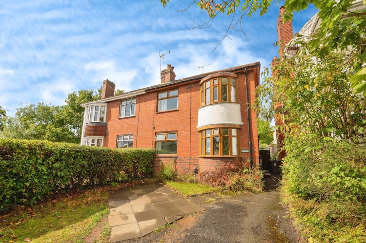 3 bedroom semi-detached house