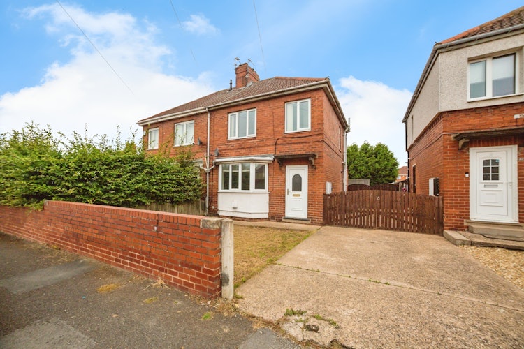 2 bedroom semi-detached house