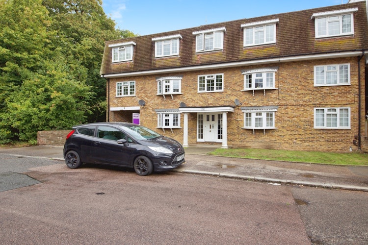 1 bedroom ground floor flat