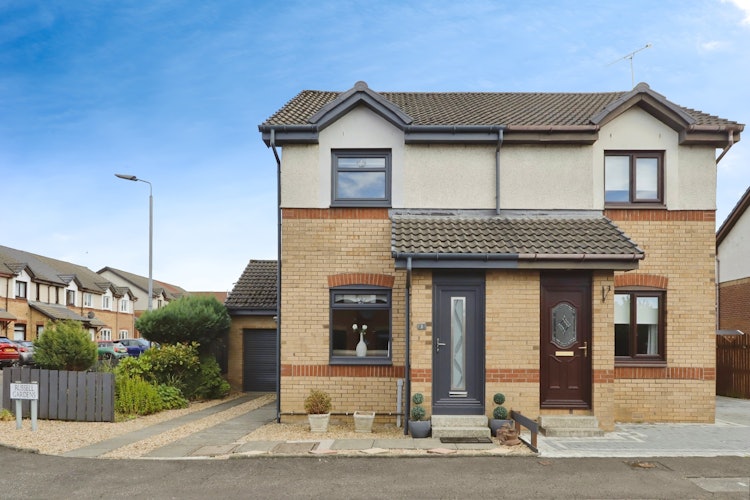 2 bedroom semi-detached house