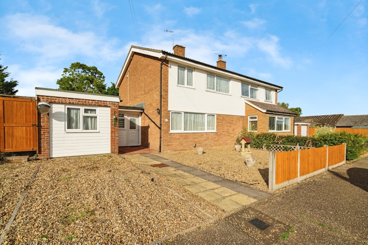 3 bedroom semi-detached house