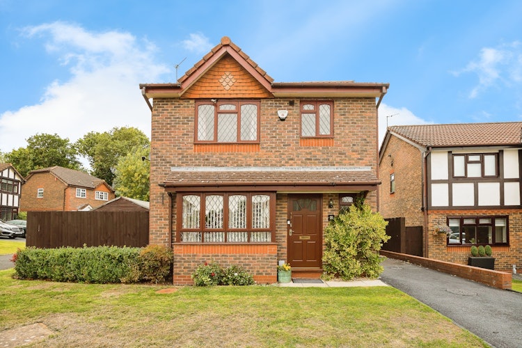 3 bedroom detached house