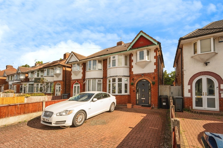 3 bedroom semi-detached house