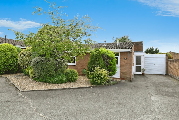 2 bedroom detached bungalow