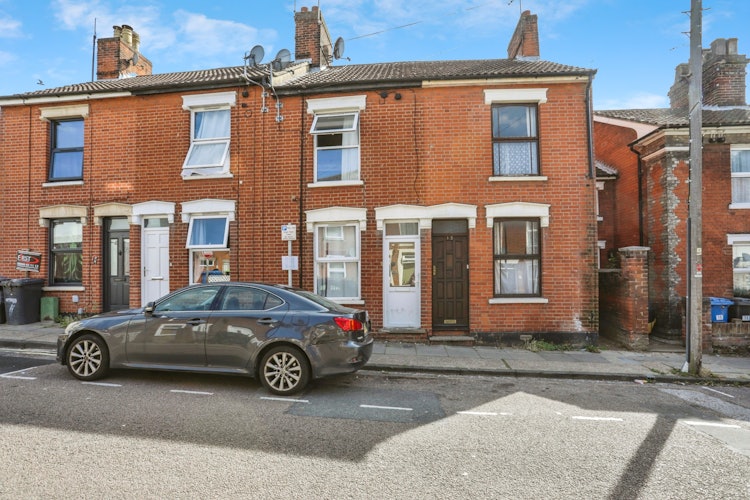 2 bedroom terraced house
