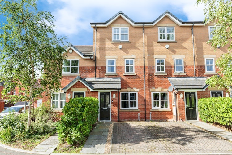 4 bedroom terraced house