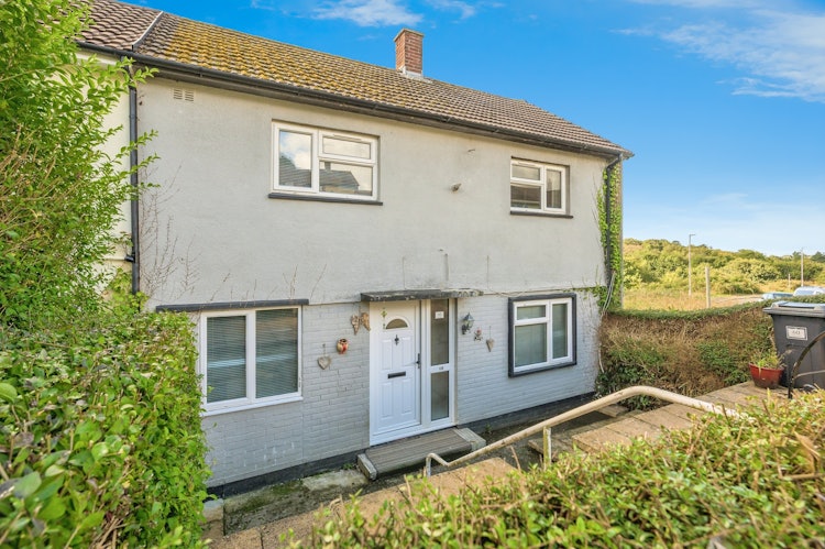 2 bedroom end of terrace house
