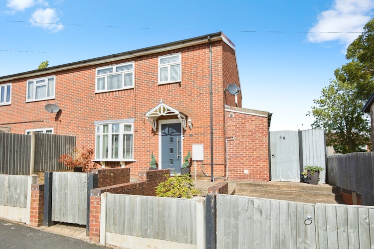 3 bedroom semi-detached house
