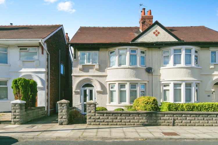 3 bedroom semi-detached house