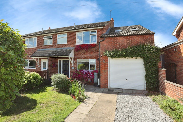 4 bedroom semi-detached house