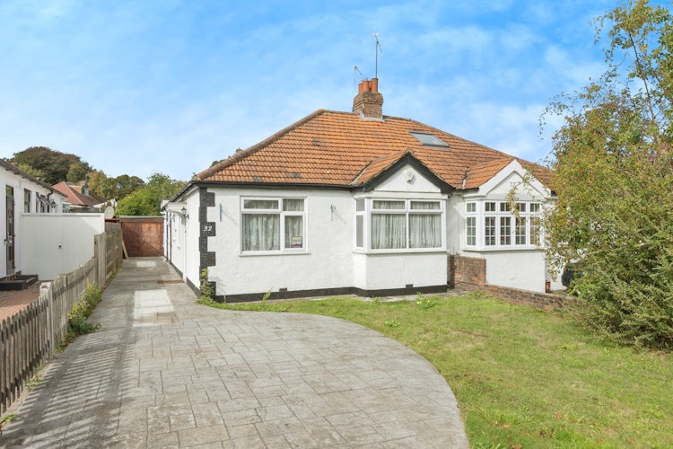 4 bedroom semi-detached bungalow