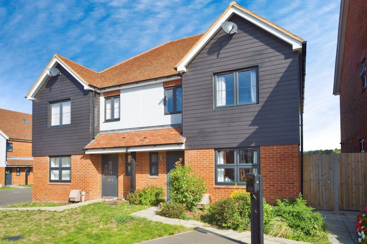 4 bedroom semi-detached house