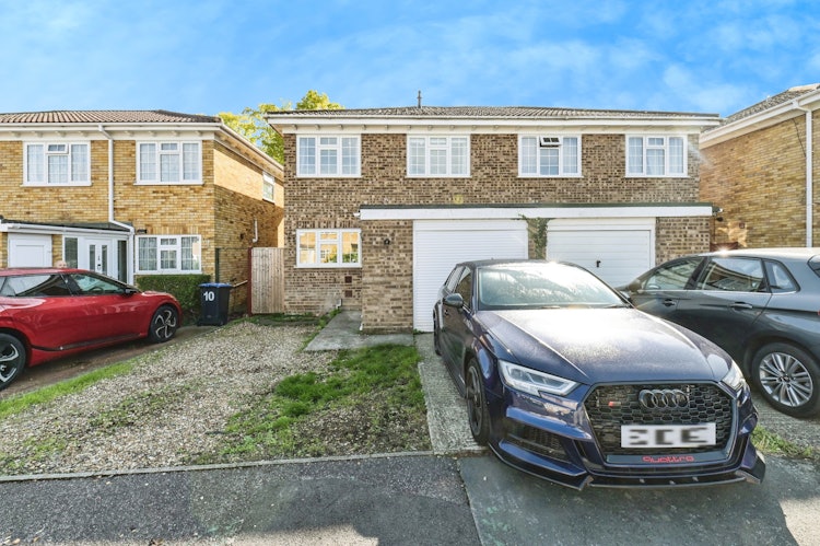 3 bedroom semi-detached house