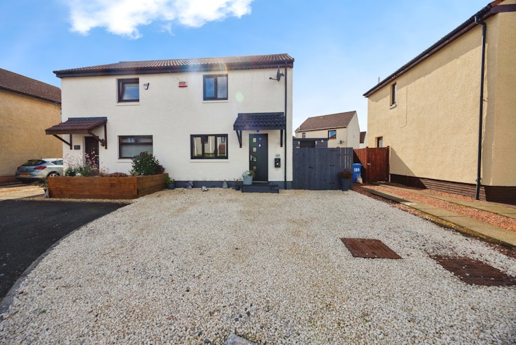 2 bedroom semi-detached house