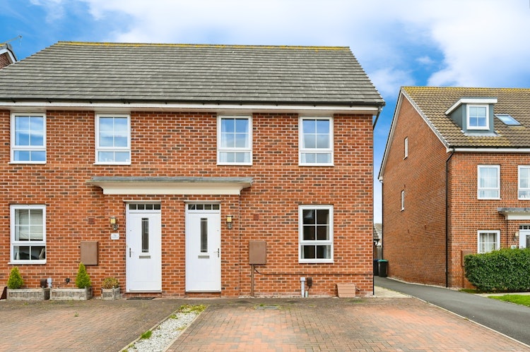 3 bedroom semi-detached house