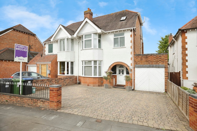 4 bedroom semi-detached house