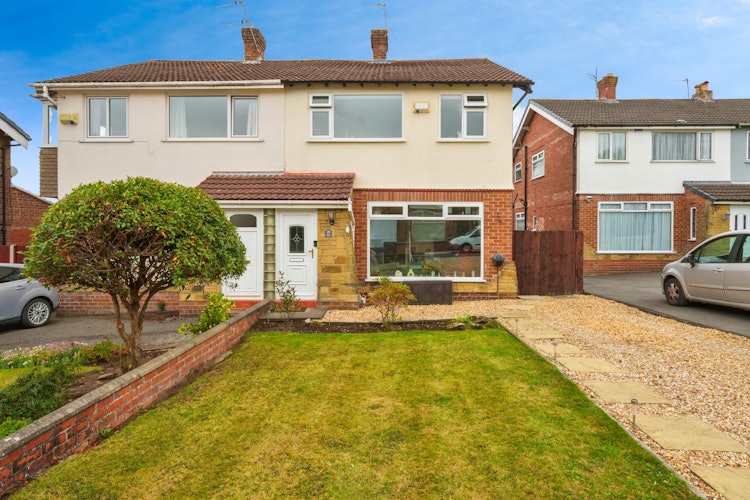3 bedroom semi-detached house