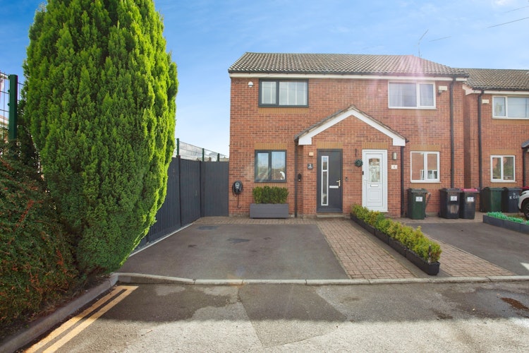2 bedroom semi-detached house
