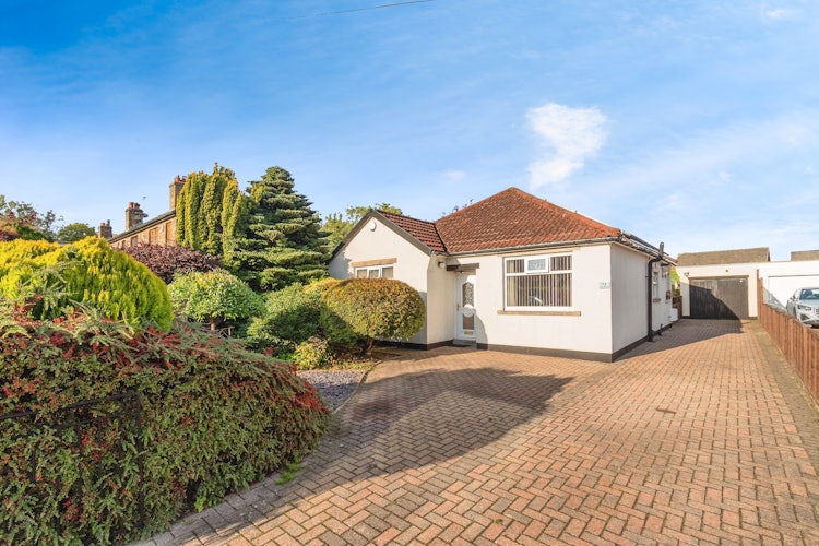 2 bedroom detached bungalow