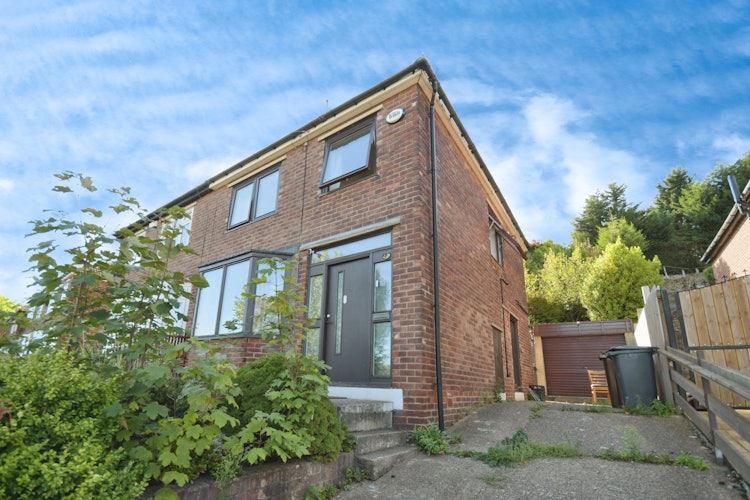 3 bedroom semi-detached house