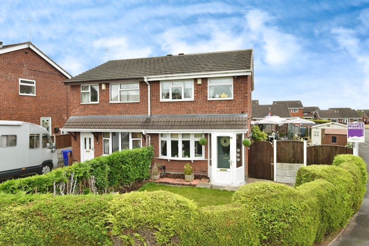 3 bedroom semi-detached house