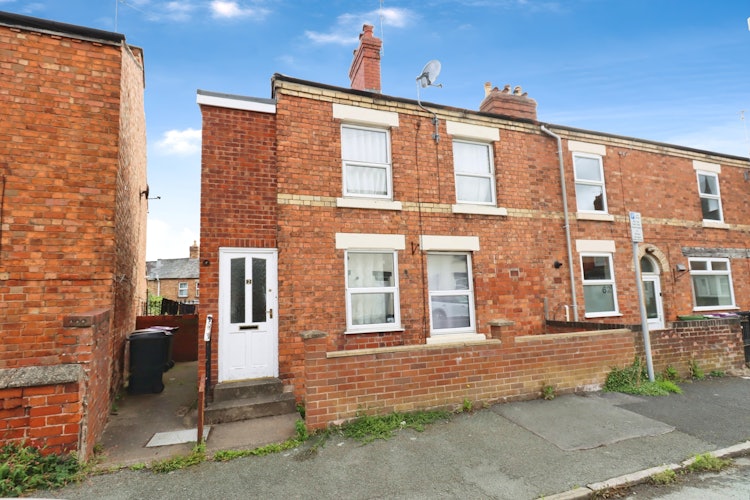 2 bedroom terraced house