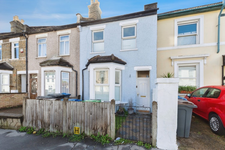3 bedroom terraced house