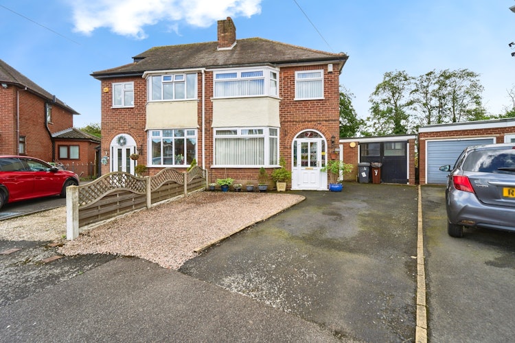 3 bedroom semi-detached house