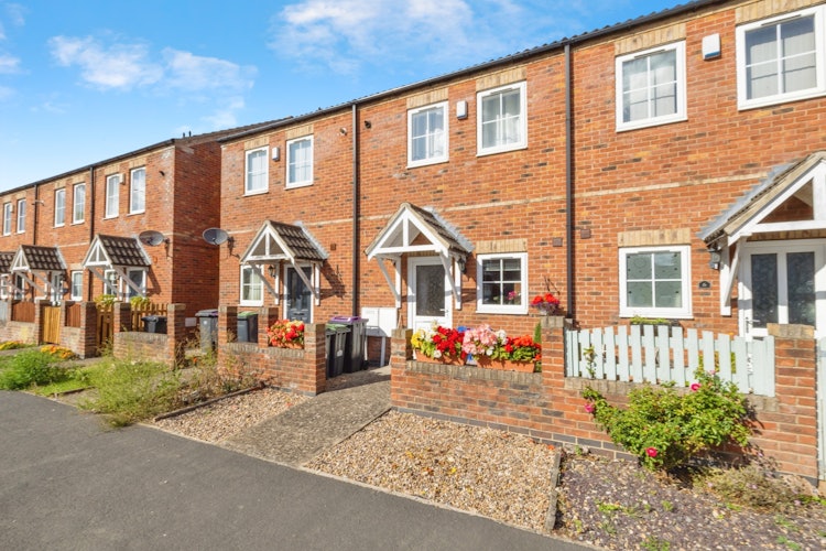 2 bedroom terraced house
