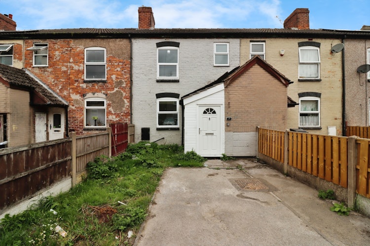 3 bedroom terraced house